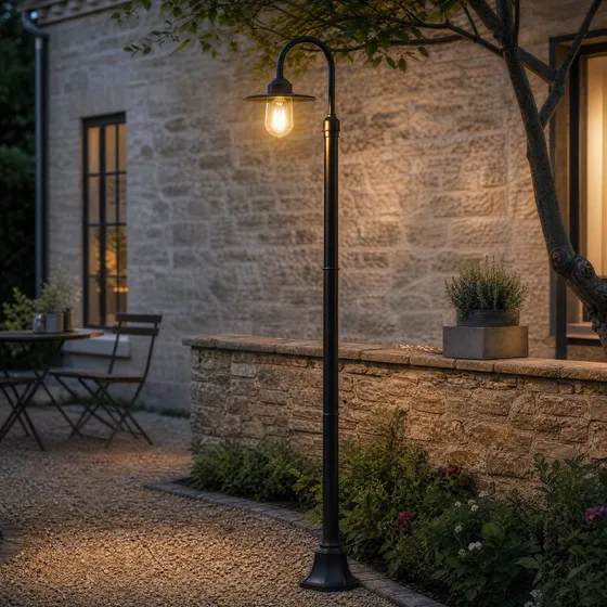 Lindby Bilma Lampa zewnętrzna 220 cm, kolor rdza, IP65