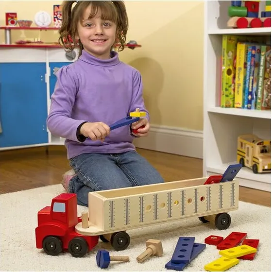 Melissa & Doug Drewniana ciężarówka z narzędziami