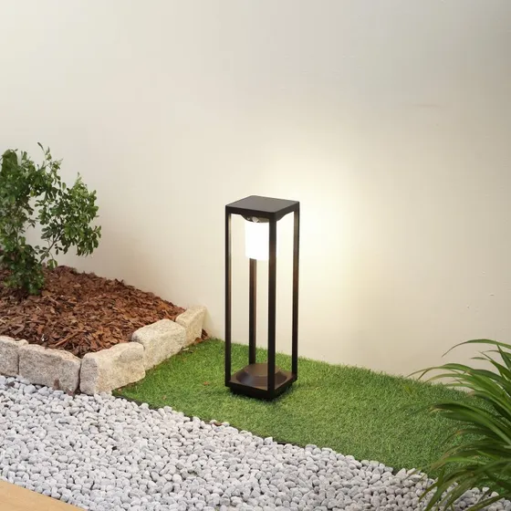 Lucande Nilea Solarne oświetlenie ścieżki 50 cm, czarne, z czujnikiem