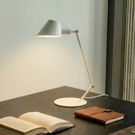 Lampa stołowa Lindby Corali, biała, metalowa, 64 cm