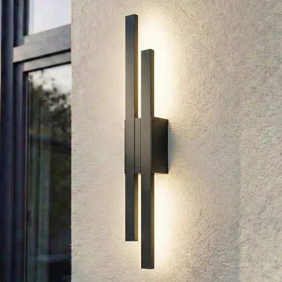 Lindby Sakari Kinkiet zewnętrzny LED, czarny, aluminium, 59 cm