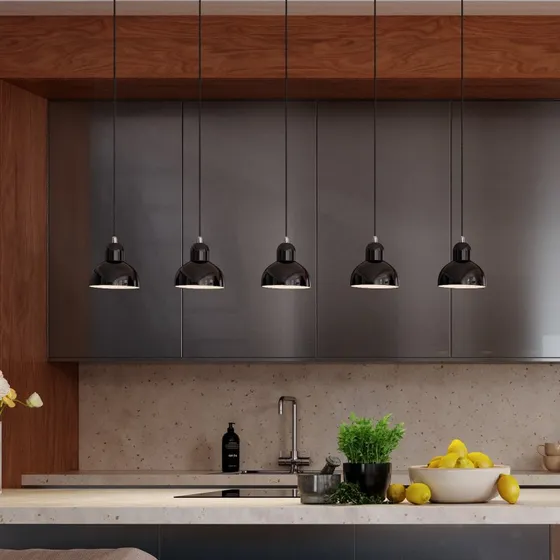 FRITZ HANSEN Kaiser Idell 6722-P lampa wisząca czarny połysk
