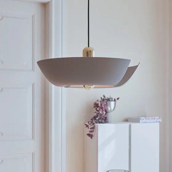 AYTM Lampa wisząca Cycnus Ø30 Taupe/Gold