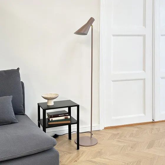 Lampa podłogowa Dyberg Larsen DL12, beżowa/mosiężna, 139 cm