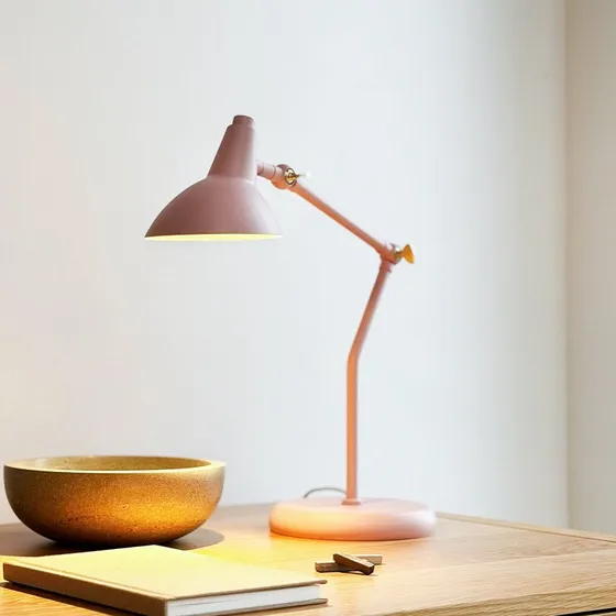Dyberg Larsen Vela – Lampa stołowa, różowa, 45 cm