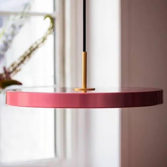 Umage Asteria Medium LED – Żyrandol różowo-mosiężny, Ø 43 cm