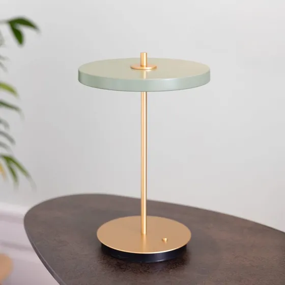 UMAGE Asteria Move Lampa Stołowa LED Akumulatorowa Oliwkowa/Mosiądz