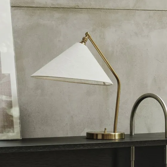 Gubi Gräshoppa Lampa stołowa szara metal/tkanina E14