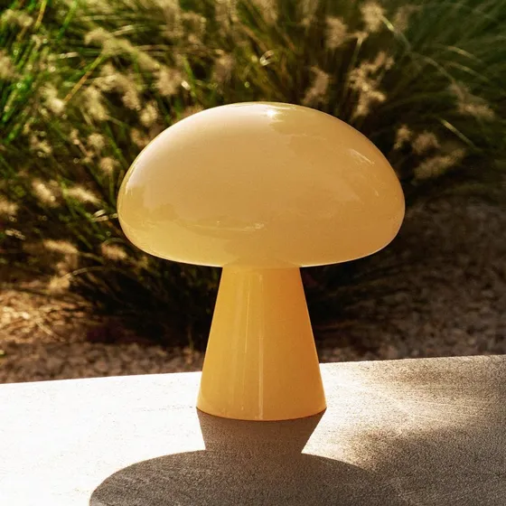 Lampa stołowa Gubi Obello Portable – Żółte szkło