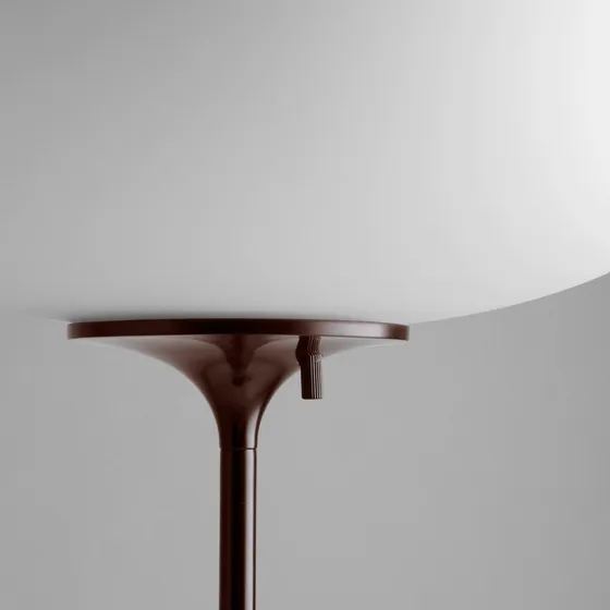 Lampa stojąca Gubi Stemlite czarno-czerwona, 110 cm, ściemniana
