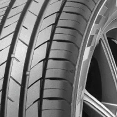 Kumho Ecsta HS52 185/55 R15 82V