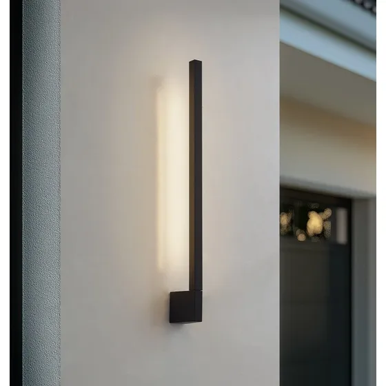 Lindby Neano Kinkiet LED 60 cm, czarny, IP54