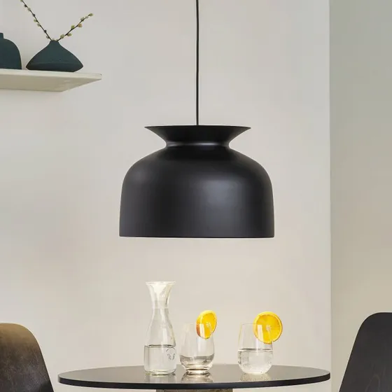 GUBI Ronde Lampa Wisząca Ø40 Czarny Koks
