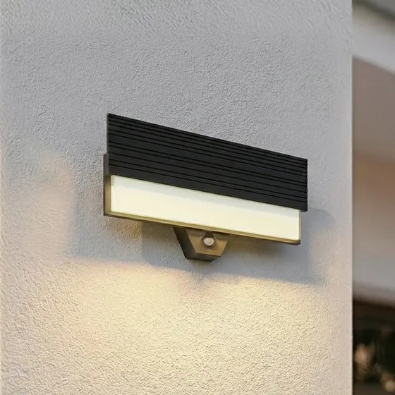 Lucande Kinkiet zewnętrzny LED Melira, czujnik ruchu, antracyt, IP65