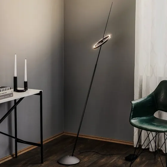 Lampa stojąca LED Ringelpiez Ingo Maurer - czarny pierścień