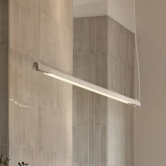 GEJST Radent Żyrandol, biały, 138 cm, stal perforowana, G13 LED