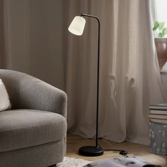 New Works Material Lampa Podłogowa White Opal Glass