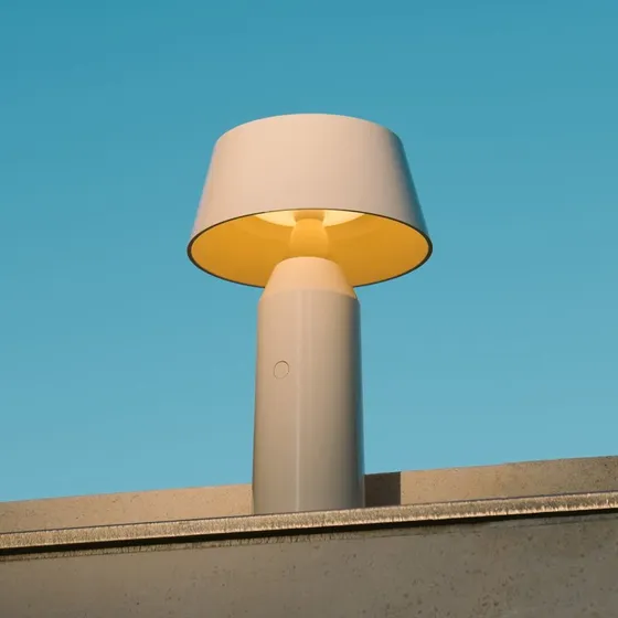 Marset Bicoca lampa stołowa LED akumulatorowa Off-White