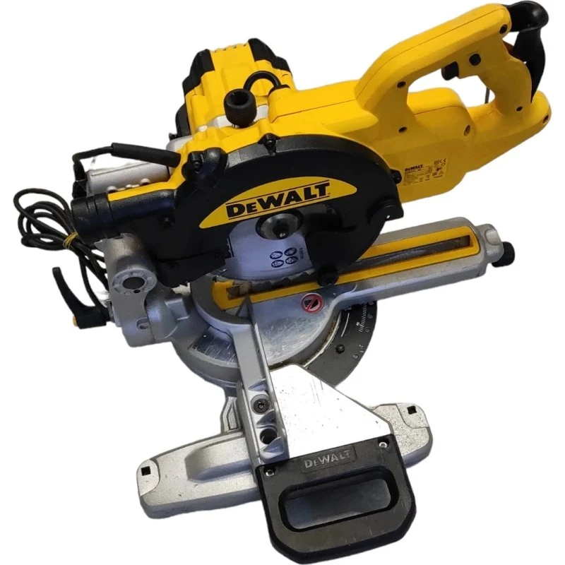 DeWalt DWS774-QS Pilarka Ukosowa 216 mm 1400 W