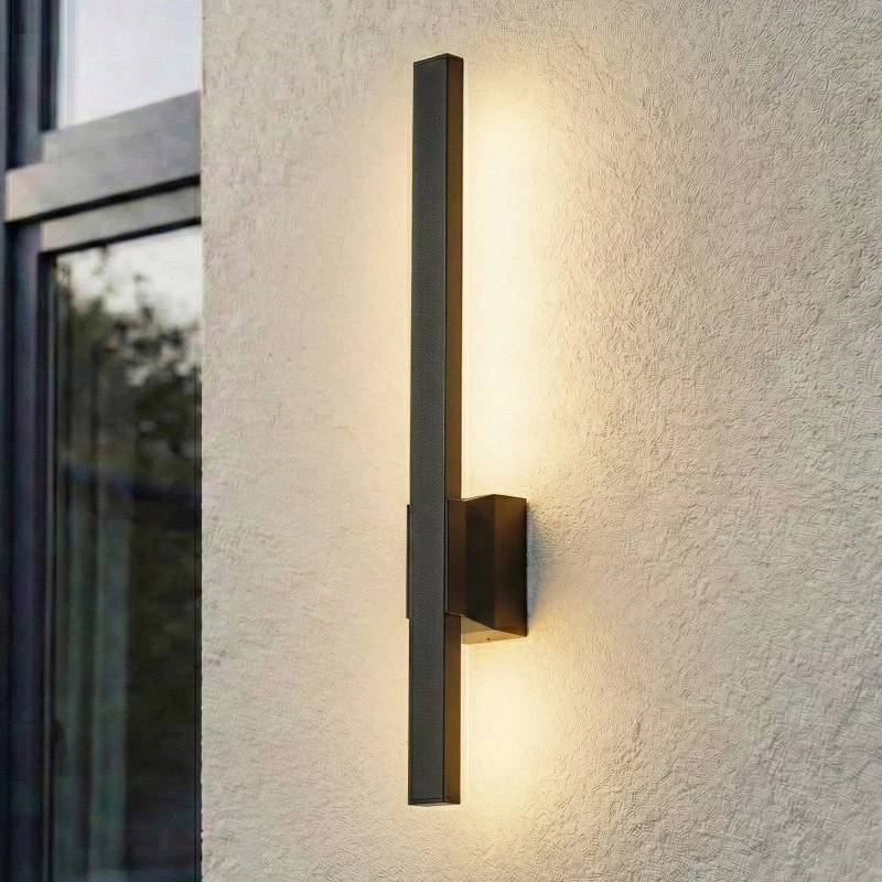 Lindby Sakari Kinkiet zewnętrzny LED, czarny, aluminium, 50 cm
