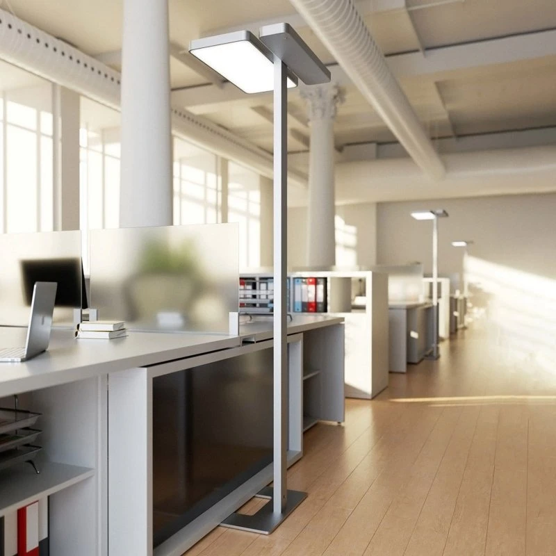Arcchio Lampa stojąca LED Aila, srebrna, czujnik światła dziennego
