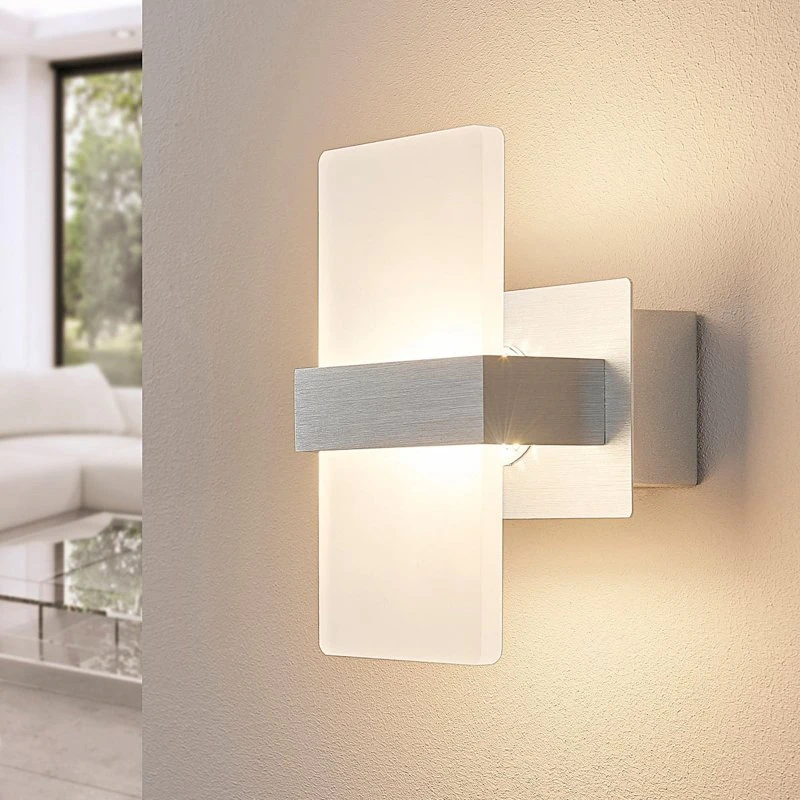 Kinkiet LED Lindby Yorick 18 cm, biały/aluminium z włącznikiem