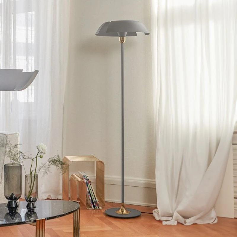 AYTM Lampa Podłogowa Cycnus Taupe/Złota, 160 cm