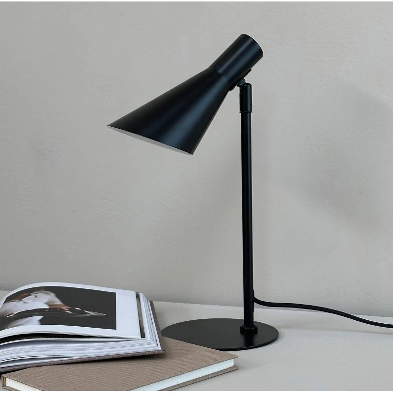 Dyberg Larsen Lampa stołowa DL12 Mini Czarna