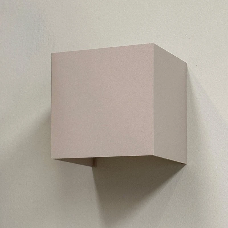 Dyberg Larsen Venus Kinkiet LED Beige 10x10 cm