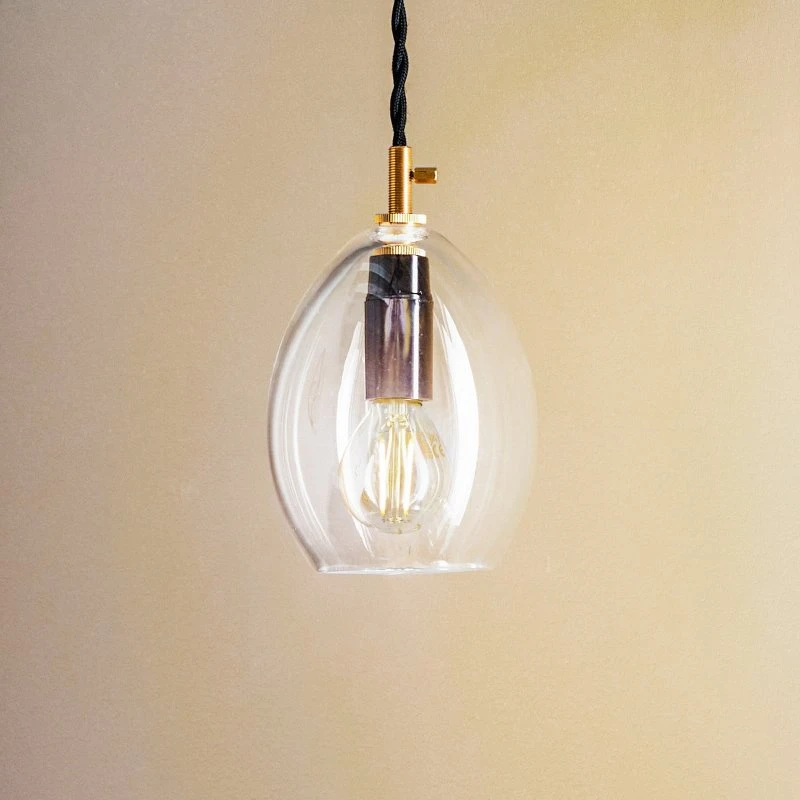Lampa wisząca Unika Northern – ręcznie dmuchane szkło, mosiądz
