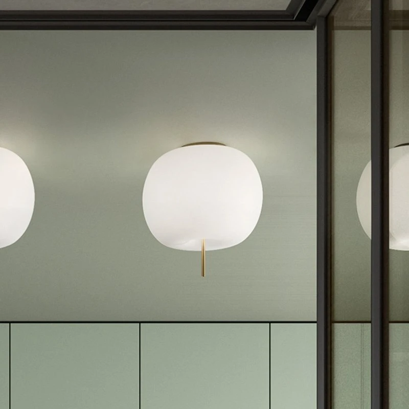 kdln Lampa sufitowa Kushi, mosiądz/biały, Ø 33 cm, szkło