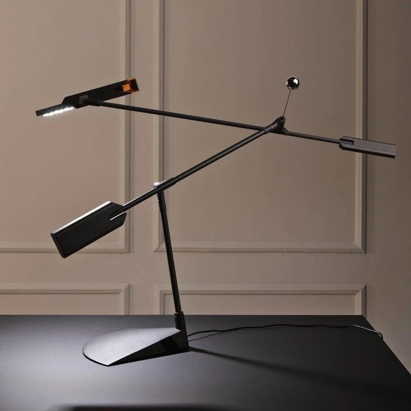 Stilnovo Halley Lampa stołowa LED, czarna, zasięg 100 cm