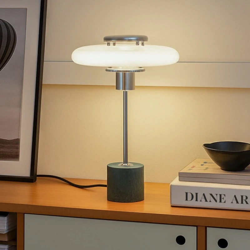 Lampa stołowa Lindby Branford, biało-zielona, szkło opalowe i marmur