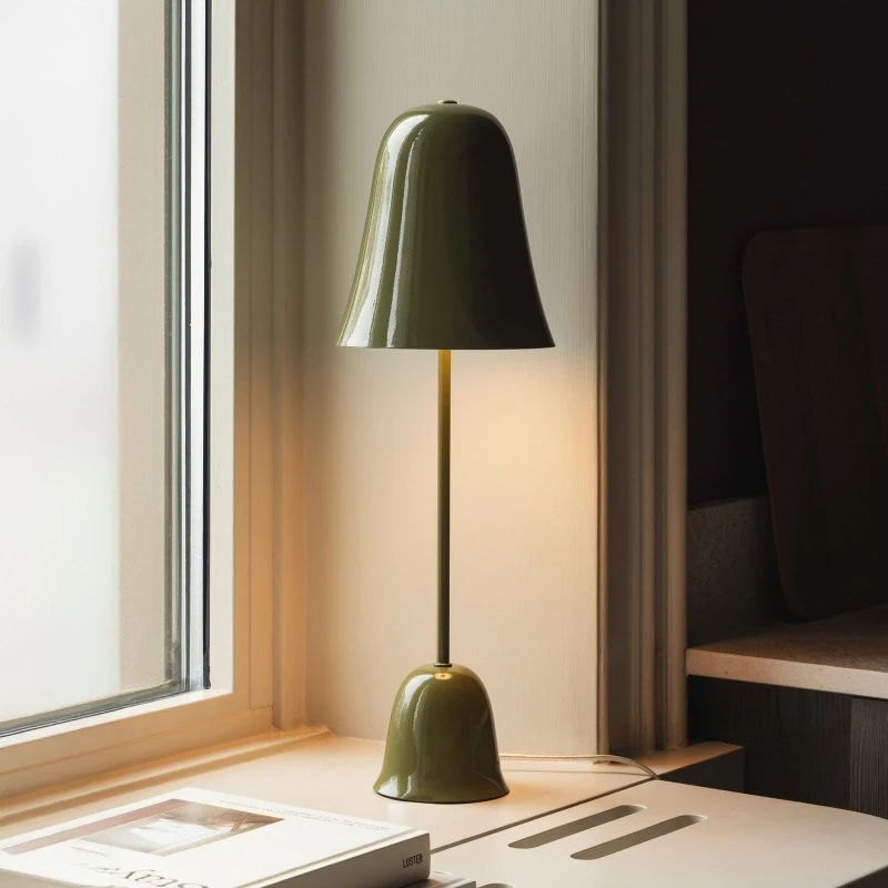 Globen Lighting Lampa stołowa Blåklockan, oliwkowa, 56 cm