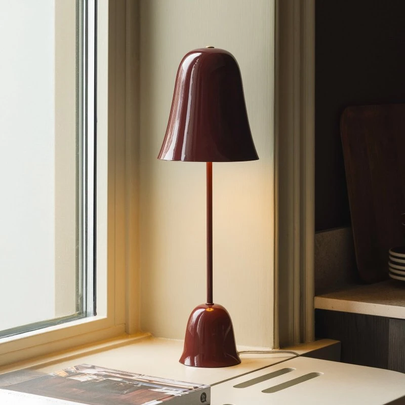 Globen Lighting Blåklockan Lampa stołowa, bordowa, 56 cm