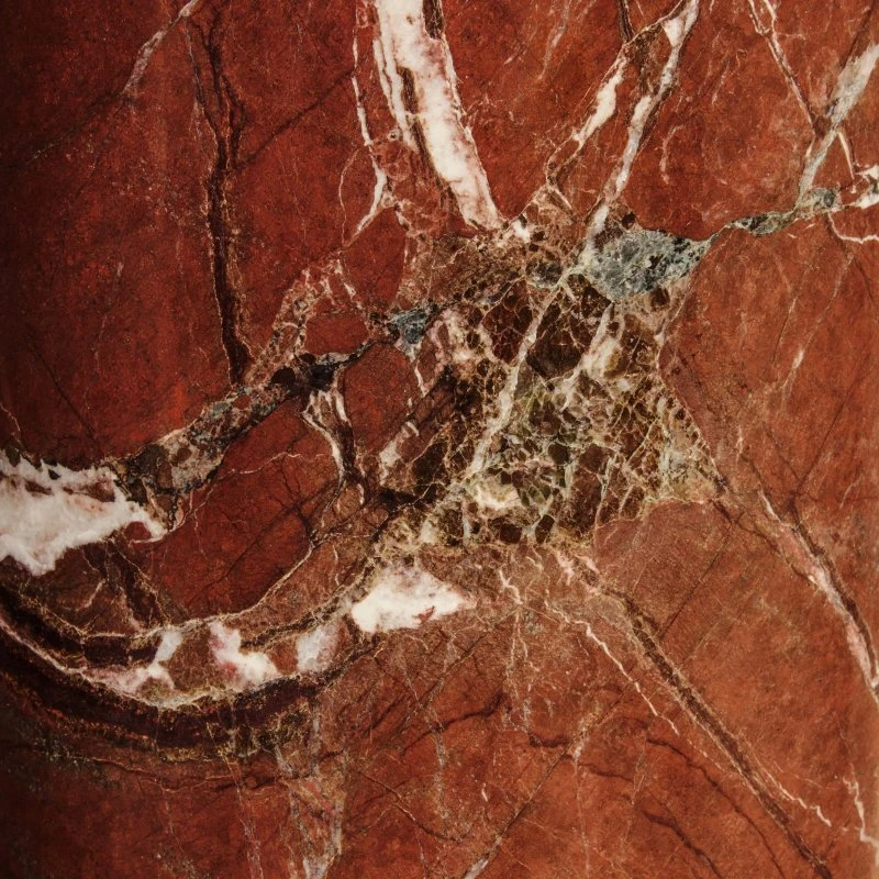 Lampa stojąca Gubi Gravity, płótno kremowe, marmur czerwony
