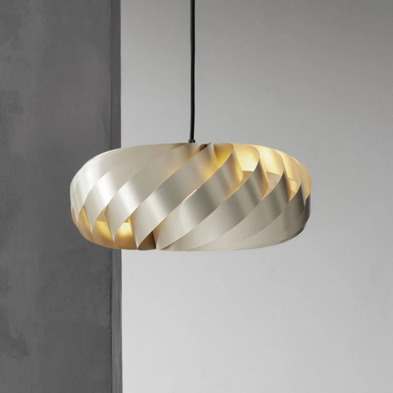 Tom Rossau Lampa wisząca TR5, złote aluminium, Ø 40 cm