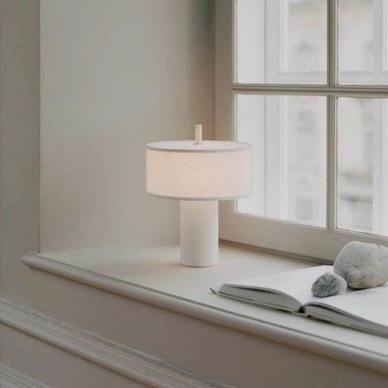 New Works Margin Portable White Canvas - Lampa stołowa LED
