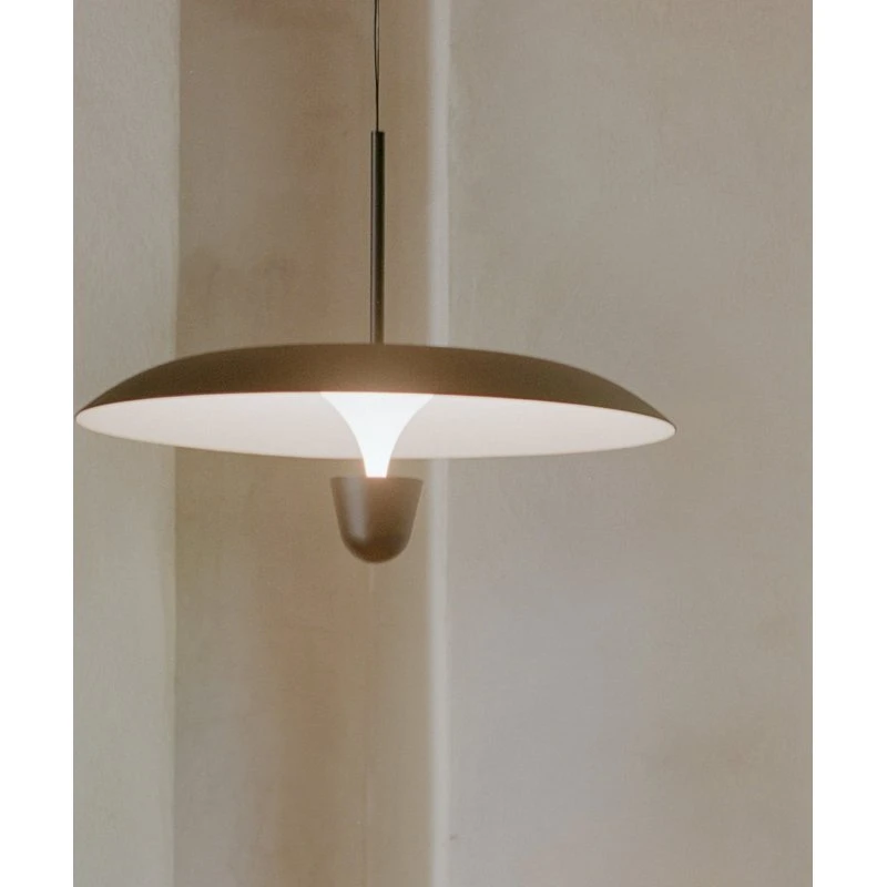 New Works Lampa wisząca LED Kantarell, Ø 55 cm, czarna