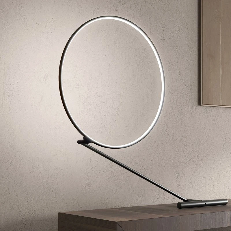 KDLN Lampa stołowa LED Poise, czarna, 109 cm, ściemniana